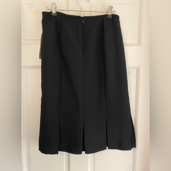 Kasper Separates Black Skirt NWT Size 4 F - Picture 6 of 13
